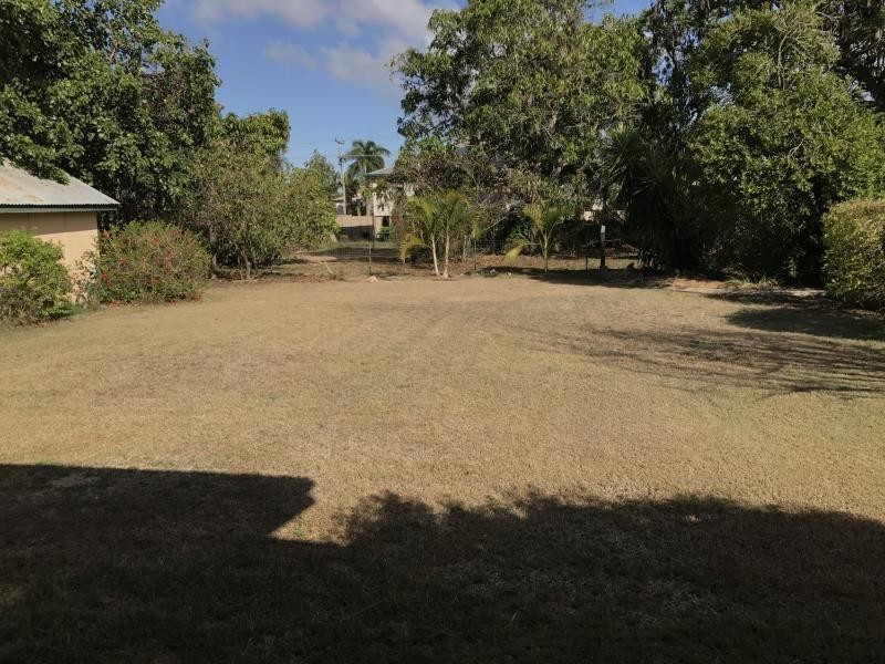 21 Thackeray Street, Park Avenue QLD 4701